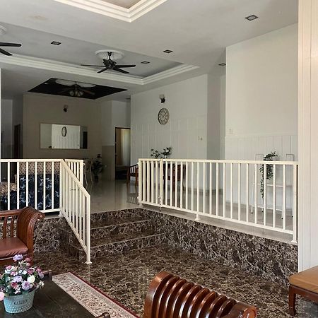 Leissa Homestay Ayer Hitam المظهر الخارجي الصورة